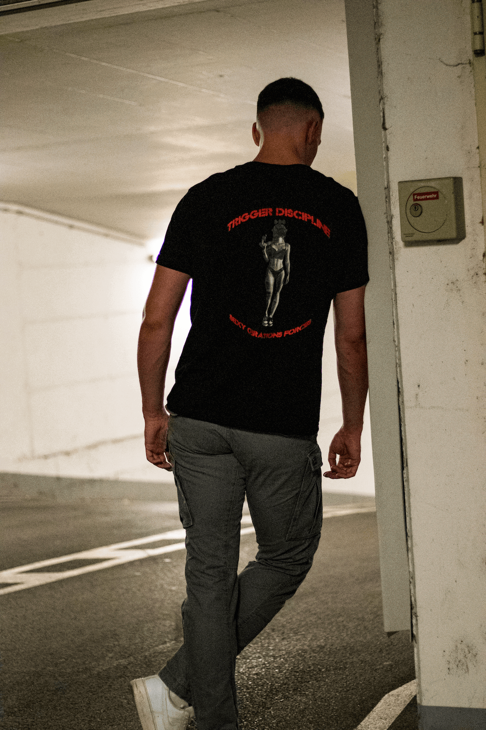 "SOF" TEE - Off Black - INVICTUSLEGIO