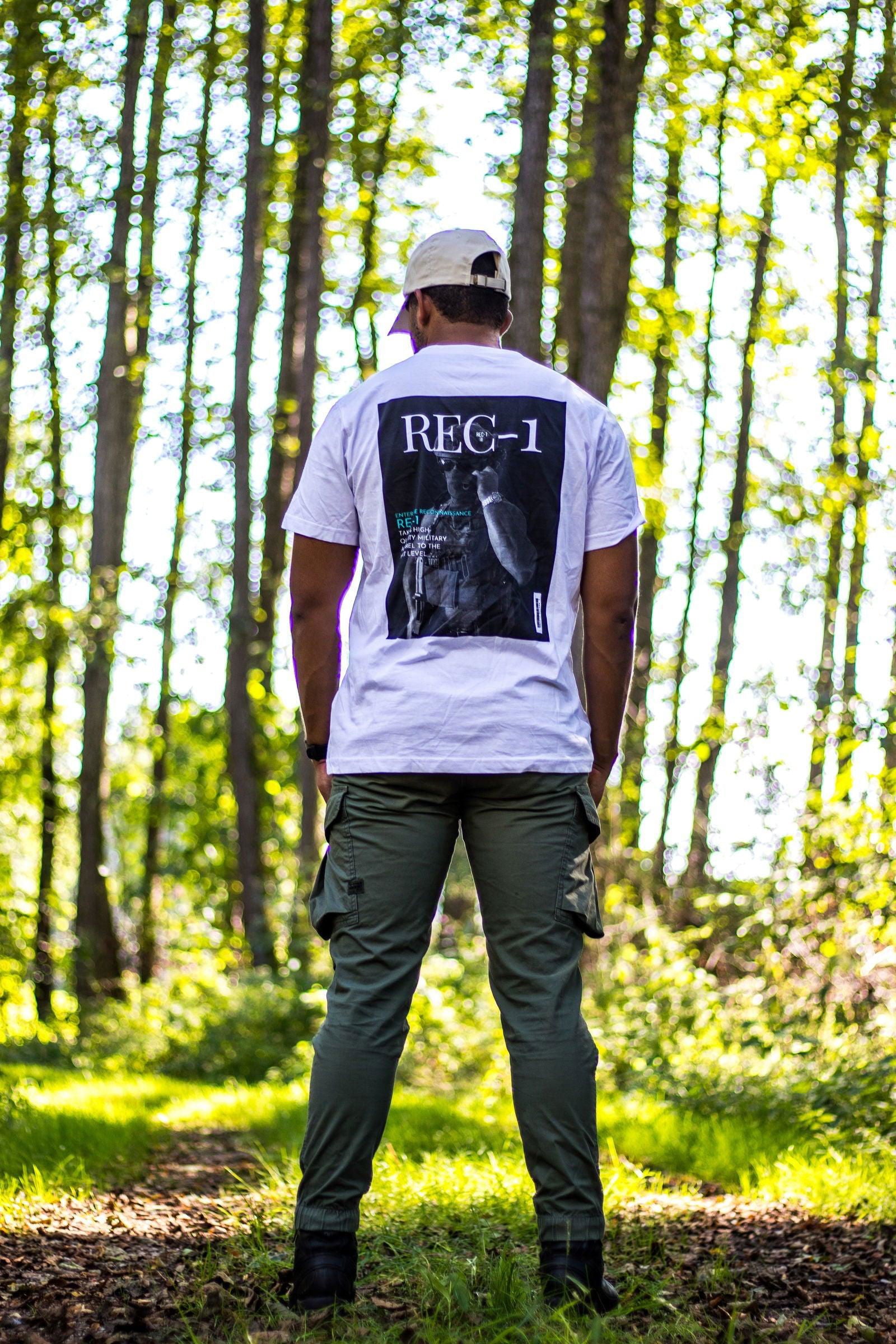 "VOGUE" TEE - White - INVICTUSLEGIO